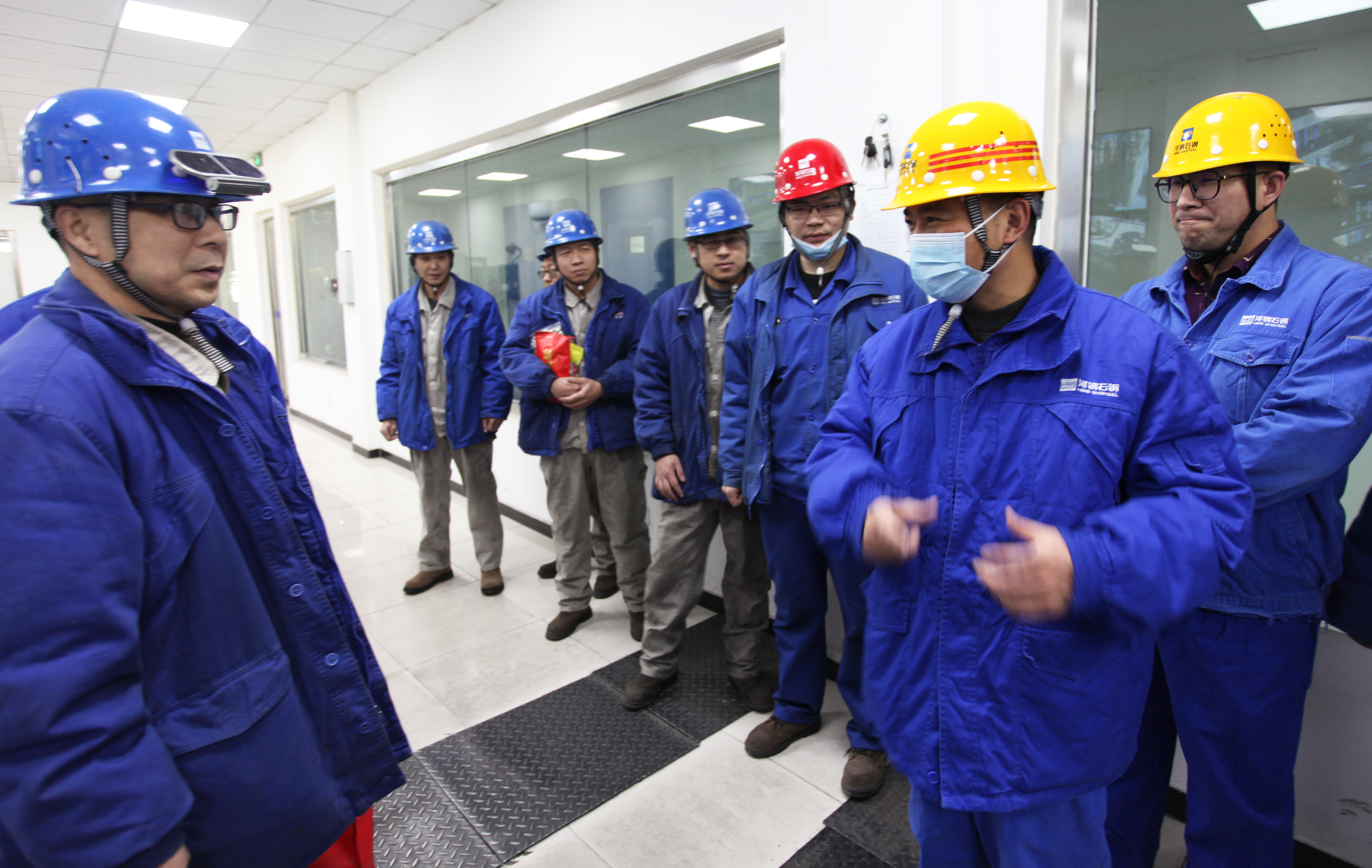 公司開展三八婦女節(jié)慶祝表彰活動